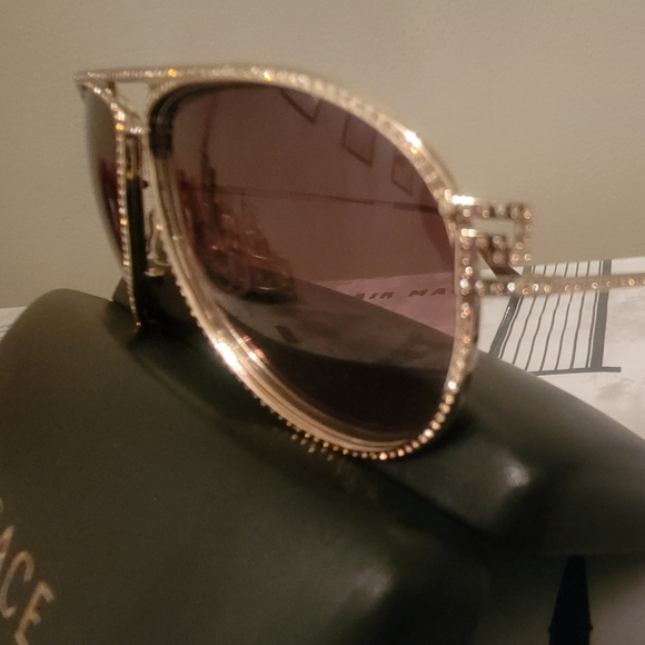 Authentic Versace Sunglasses - Picture 4 of 9